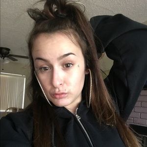 Meet your Posher, Secilia